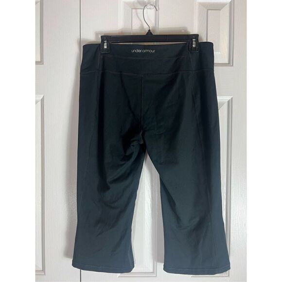 Underarmour Womens Black Cropped Pants Size L - Picture 2 of 3